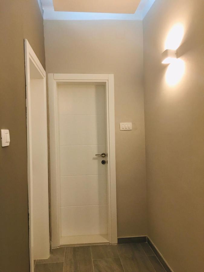 Apartman Lana โมสตาร์ ภายนอก รูปภาพ
