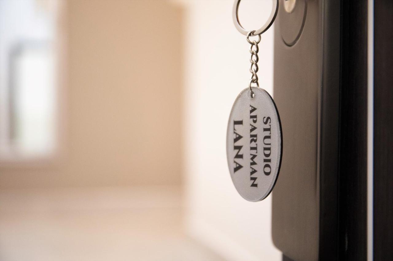 Apartman Lana โมสตาร์ ภายนอก รูปภาพ