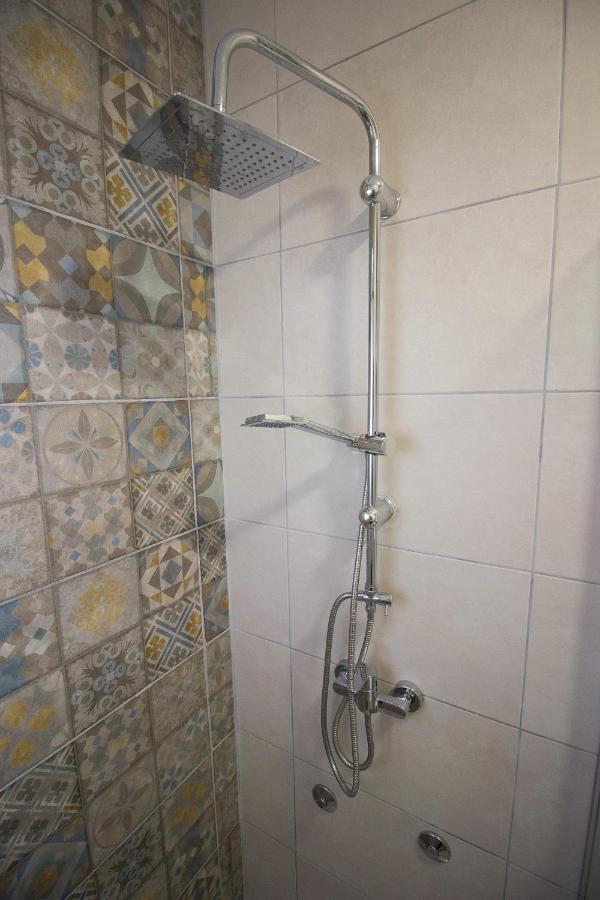 Apartman Lana โมสตาร์ ภายนอก รูปภาพ